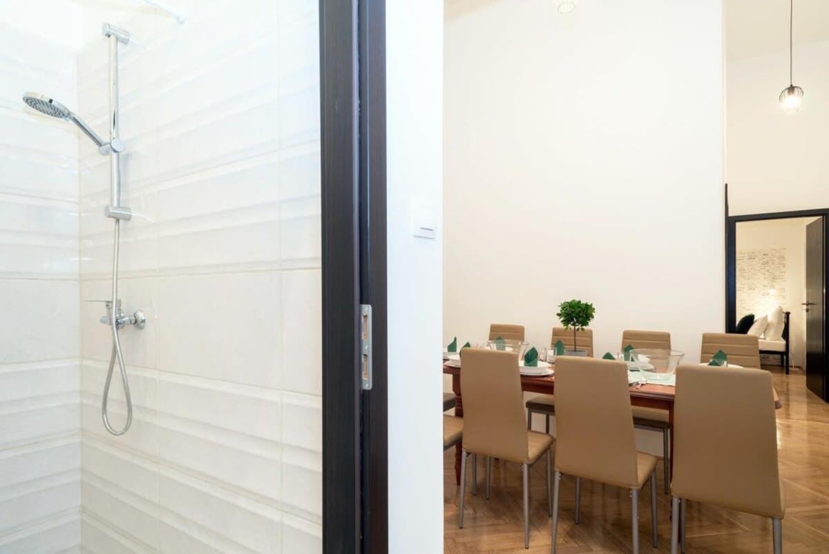 Ultra Central Large Stylish Apartment 부다페스트 외부 사진