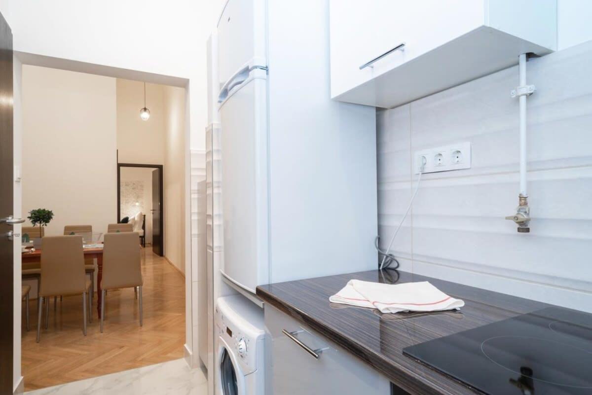 Ultra Central Large Stylish Apartment 부다페스트 외부 사진